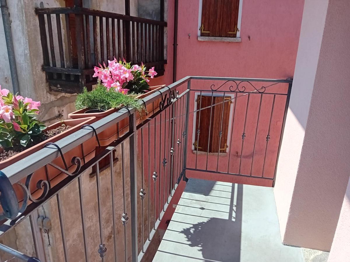 Вилла Casa Di Ariel Carlazzo Экстерьер фото